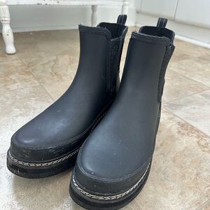 Hunter Refined Stitch Chelsea Boots